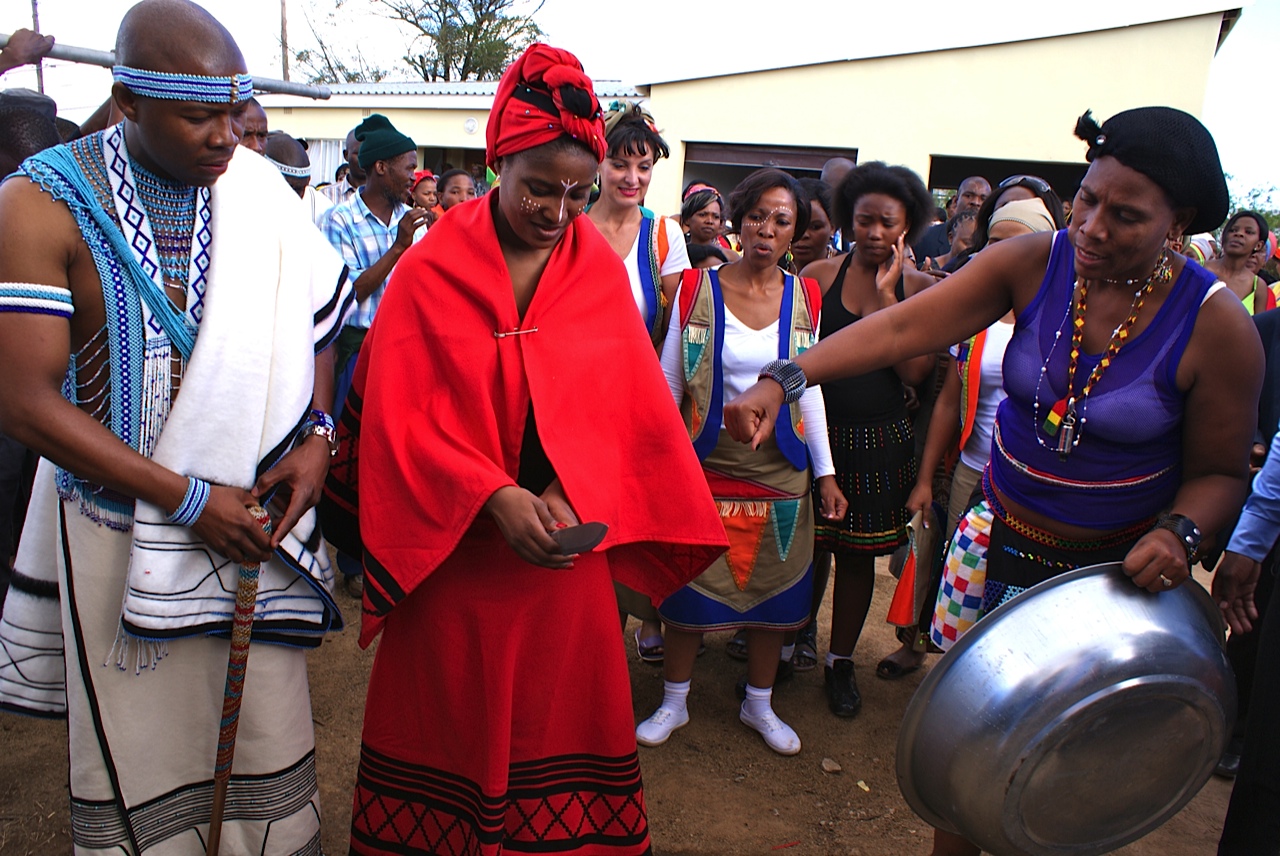 Традиции африки. Свадьба в Южной Африке. Свадебные традиции в Африке. Свадьба в африканском племени. Традиции ЮАР.